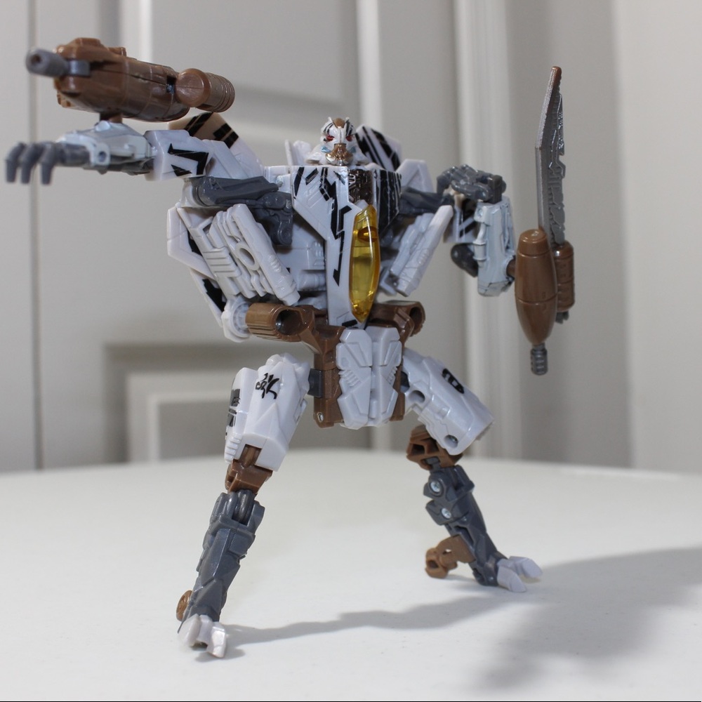 💖SOLD Hasbro Transformers Dark of the Moon Mechtech Starscream